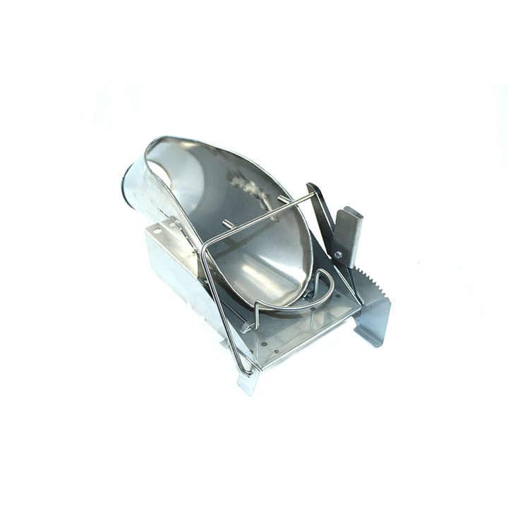 This castration holder made of stainless steel can be mount on the partition of the stable or on the piglet treatment trolley to stunned castrate piglets of 2-45 days old.