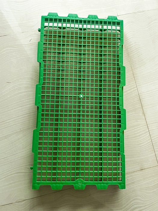 Ensure a clean, durable, and comfortable environment for your poultry with this Plastic Slatted Floor for poultry cages.