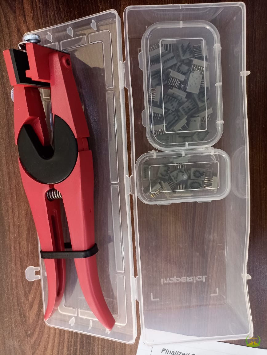 Buy durable animal tattoo plier for livestock identification. Ideal for cattle, pigs, goats, sheep & rabbits. Strong metal body, easy ear marking tool